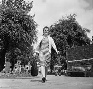 00787 Prints: 27 year old British female cyclist Beryl Burton pictured in Park Square