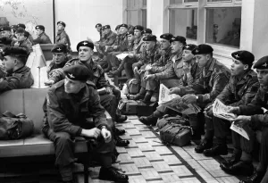 Regiment Prints: 2nd Battalion Paratroop regiment January 1965 In briefing before leaving R. A. F