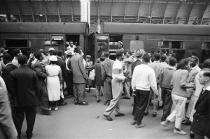 00420 Prints: 700 West Indian immigrants arrive at Paddington Station, London