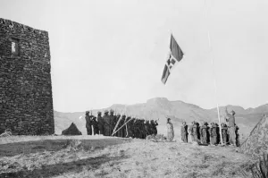 Abyssinia Prints: Abyssinian War October 1935 Italian troops hoist the Italian flag over the old fort