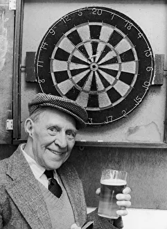 Games Prints: Actor Bud Ralston, aged 84, pictured in true Coronation Street character role