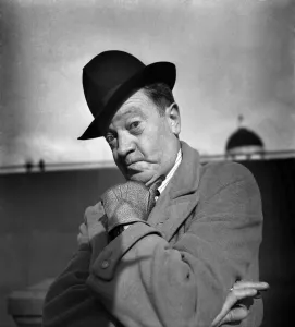 00021 Prints: Actor and comedian Tommy Handley. February 1948 O11543-001