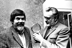 Two Men Only Prints: Actor Donald Sinden was presented with an enormous magnifiying glass by namesake David