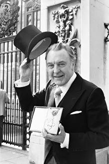 00681 Prints: Actor Donald Sinden renowned as the snooty butler Robert