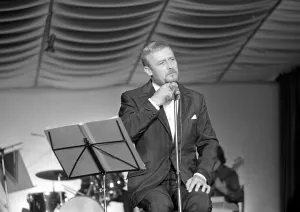 Poetry Prints: Actor Edward Woodward seen here performing a William McGonagall poem during his one man
