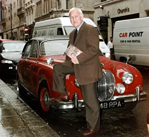 Actor John Thaw Inspector Morse Book Launch Sept 1999 Actor John Thaw during a