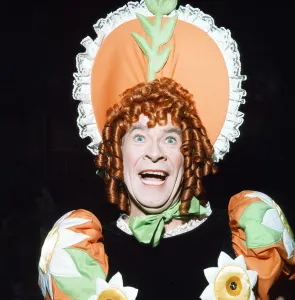 01370 Prints: Actor Stanley Baxter as the Pantomime Dame. December 1975