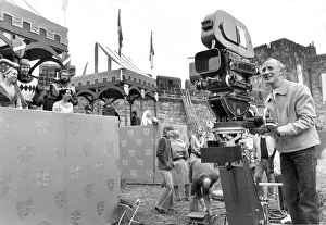 00088 Prints: Actors and film crew at Alnwick Castle in Northumberland for the making of the Disney