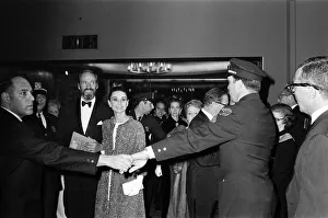 01130 Prints: Actress Audrey Hepburn arrives for the premiere of My Fair Lady in New York