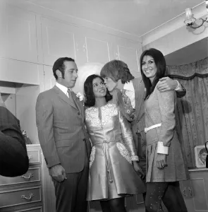 Actress Carol Levy married music manager Harvey Lisberg at a ceremony in the bride