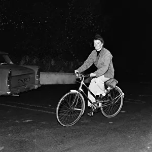 Actress Katharine Hepburn setting off for home from Ardmore Studios at Bray, Ireland