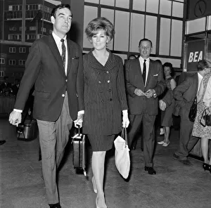 00980 Prints: Actress Kim Novak and her husband Richard Johnson at LAP. 3rd June 1965