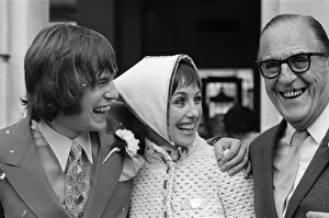 Actress Una Stubbs marries Nicky Henson (son of Leslie Henson). Wandsworth Town Hall
