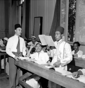 00037 Prints: Adult Education: The new Government of Egypt has set up schools inCairo to address
