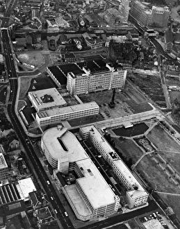 Aerial Photography Prints: Aerial view of Hull College, The Wiberforce Monument and Hull Police Headquarters