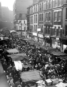 Stalls Prints: Aerial view of people shopping for Christmas presents at Petticoat Lane market
