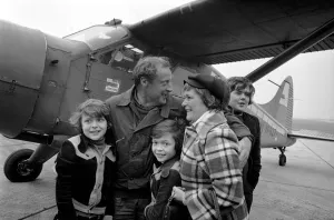 Flying Prints: Aeroplane / Plane. The Beaver'aircraft returns to home base