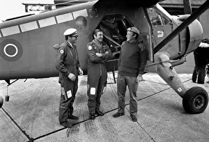 Flying Prints: Aeroplane / Plane. The Beaver'aircraft returns to home base