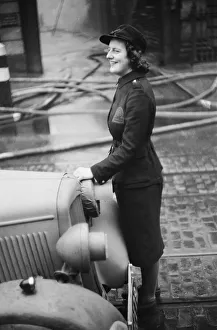01499 Prints: AFS Gillian Tanner seen here at the Taylor Depositary fire who was awarded the George