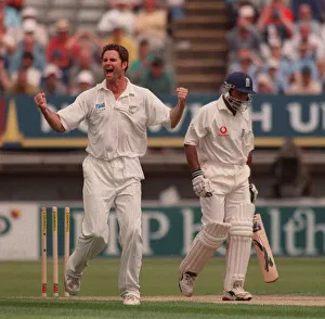 Aftab Habib Cricket Player Of England July 1999 Gets Out By The Bowling Of