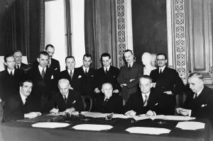 01444 Prints: An agreement was signed today in London between Greece and Yugoslavia concerning