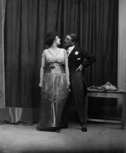 Staring Prints: Aintas with the the amourous Sir Charles in My Ladys Dress at the Royalty Theatre