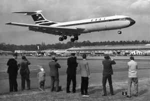 Taking Off Prints: Aircraft Vickers VC10 takes off. July 1962 P004849