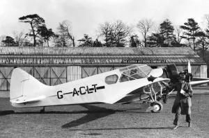 Airspeed A. S. 5A Courier was an all-wooden six-seat monoplane fitted with an Armsrong