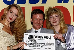 Alan Hepden Winner of 1. 5 Million Pounds from the Pools presented with the Cheque