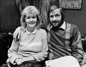 Alan Hull of the pop group Lindisfarne pictured at home with his wife Pat. 21 / 02 / 86