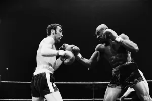 01116 Prints: Alan Minter vs. Marvin Hagler, WBA and WBC world middleweight title fight, Wembley Arena
