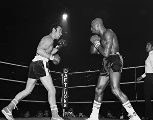 01303 Prints: Alan Minter vs. Marvin Hagler, WBA and WBC world middleweight title fight, Wembley Arena