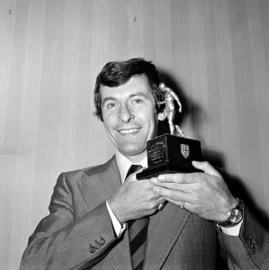 Celiakent270606 Prints: Alan Mullery Football Player of Fulham FC - May 1975 awarded with the Footballer of