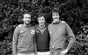 Footballers Prints: Alan Mullery manager of Brighton FC - August 1979 with players Mark Lawrenson