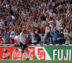 ALAN SHEARER CELEBRATES ENGLANDs OPENING GOAL AGAINST SWITZERLAND AT WEMBLEY