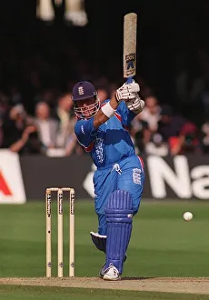 Batting Prints: Alec Stewart England cricket captain May 1999 in action against Sri Lanka in