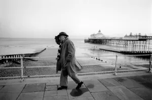 Alf Garnett in Eastbourne: Warren Mitchell as Garnett on the sea-front at Eastbourne