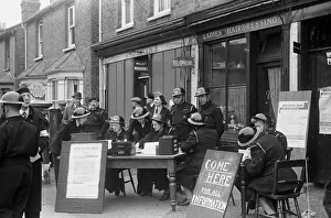 00081 Prints: Alfieri. ARP Wardens set up an information point during Invasion Exercises, Kingston