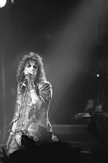 01364 Prints: Alice Cooper (born Vincent Damon Furnier) performs at The Birmingham Odeon, Midlands