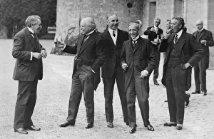 00087 Prints: Allies Supreme Council Meeting in the grounds of the French President