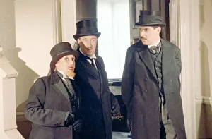 Allo Allo Rene Artois centre (Gordan Kaye ) Madam Edith (Carmen Silvera