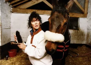 00439 Prints: Amanda Barrie Actress from Coronation Street'with famous racehorse Red Rum