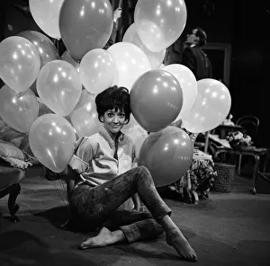 Amanda Barrie stars in the London production of hit broadway comedy