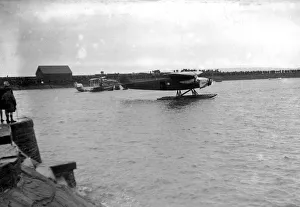 00090 Prints: Amelia Earhart flies the Atlantic. OPS The Friendship