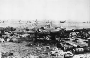 01449 Prints: As the American 5th Army and British 8th Armiy of the Allied Forces press forward in