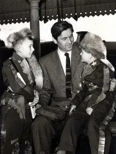 00329 Prints: American actor Fess Parker, better know as Davy Crockett from the hit Walt Disney film