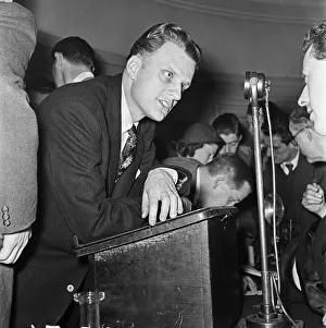 01163 Prints: American evangelist Billy Graham at the Central Hall in Westminster