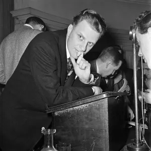 01163 Prints: American evangelist Billy Graham at the Central Hall in Westminster