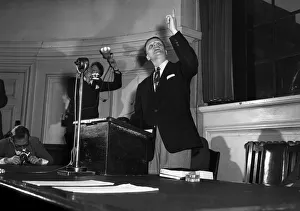 01163 Prints: American evangelist Billy Graham with his wife Ruth at the Central Hall in Westminster
