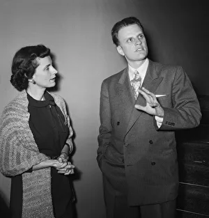 01163 Prints: American evangelist Billy Graham with his wife Ruth at the Central Hall in Westminster